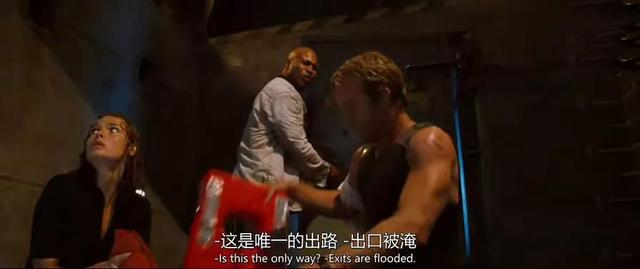 巨鲨“凶猛”,揭开 “遮羞布”,五部鲨鱼电影赵奕欢这部垫底