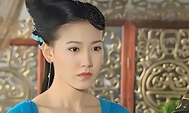 《六姊妹》不会演少女就别尬演,42岁的高露一出场才明白差距在哪