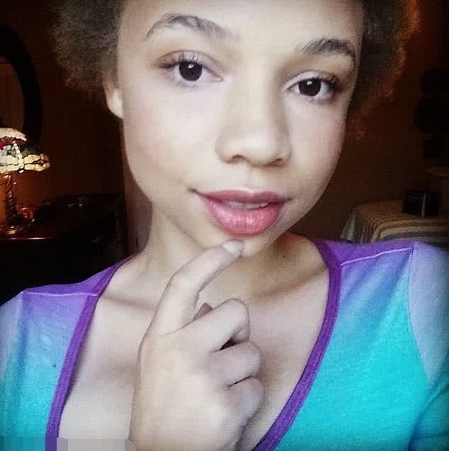 斯皮尔伯格女儿为了钱下海拍成人片!可他爸爸资产有几十亿美元