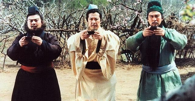 陆树铭去世,世间再无关二爷,一个角色吃一生折射特型演员无奈