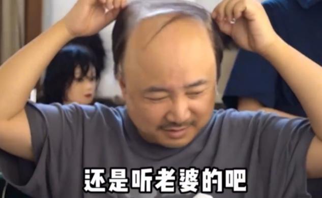 陶虹与徐峥别样秀恩爱!两人一起工作气氛甜蜜,徐峥很听老婆的话