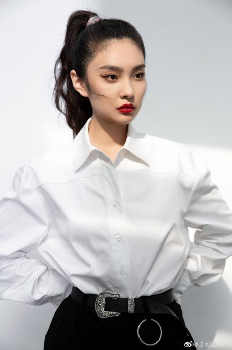要酷不要甜 王可如好飒一女的