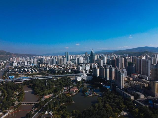 石家庄头号黑老大李建起,丁棍的原型人物,独霸多年无人敢惹!
