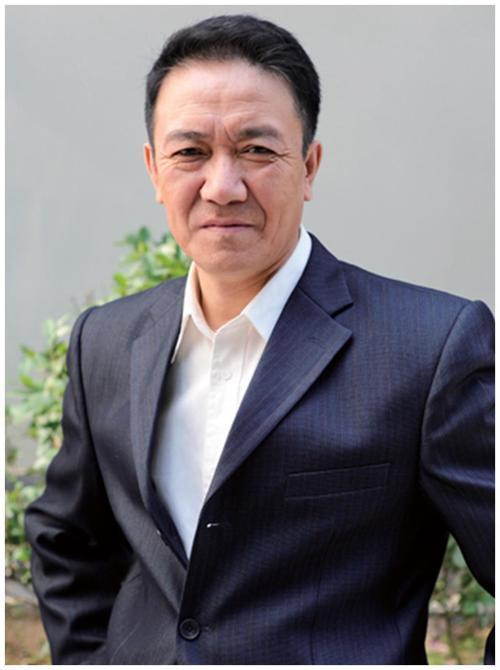 她是李幼斌的亲姐姐,国家一级演员,出道多年却拒绝与弟弟合作