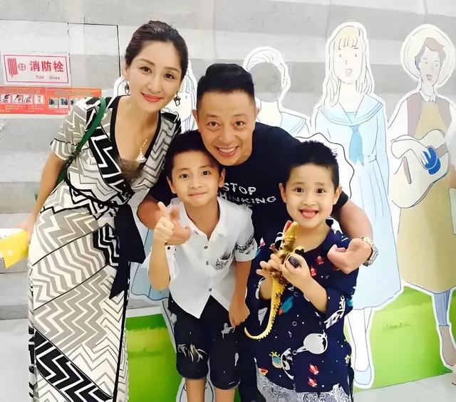 广东主持阮星航:从知名节目到结婚生子,妻子商界精英身份曝光