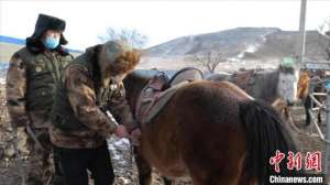 包海清(中蒙边境马背上的巡边人：温暖草原 守护故土)