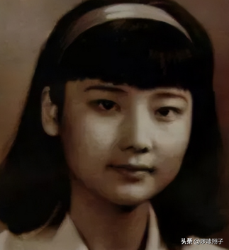 何赛飞:25岁嫁老师的儿子,婚后10年选择做丁克,如今终苦尽甘来