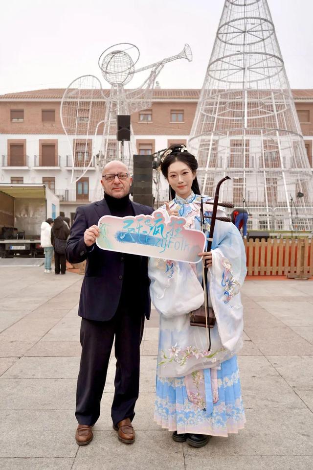 中国民乐奏响马德里,把成都之美唱给世界听