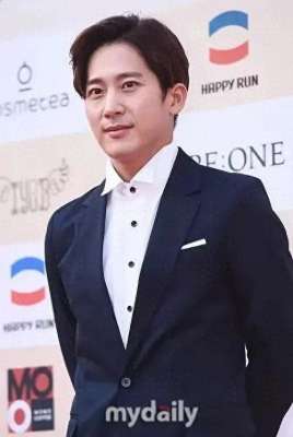 李莞(李莞：跳出姐姐光环，他的奇迹如何铸就？)
