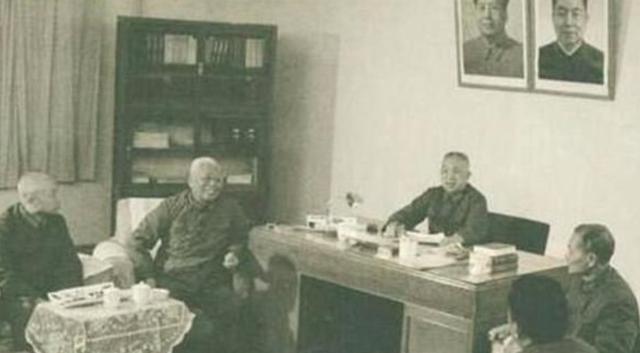 三野名将不听粟司令调遣,出言不逊后甩手离去,主席:立即撤职