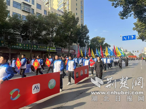 十堰房县职校积极参与春节民间文艺大巡游