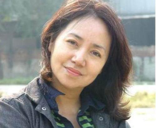 她是李幼斌的亲姐姐,国家一级演员,出道多年却拒绝与弟弟合作