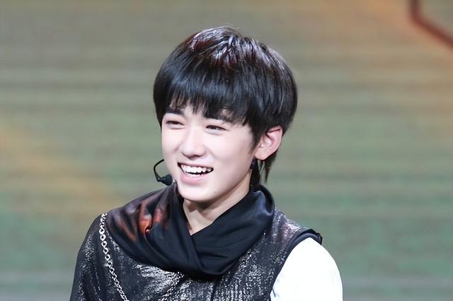 《时代少年团》1123玄学,出生年、学校、职务一一对上,是巧合吗