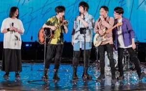 另类五月天(演唱会另类生意：租台手机去拍五月天，租金两百押金一万)