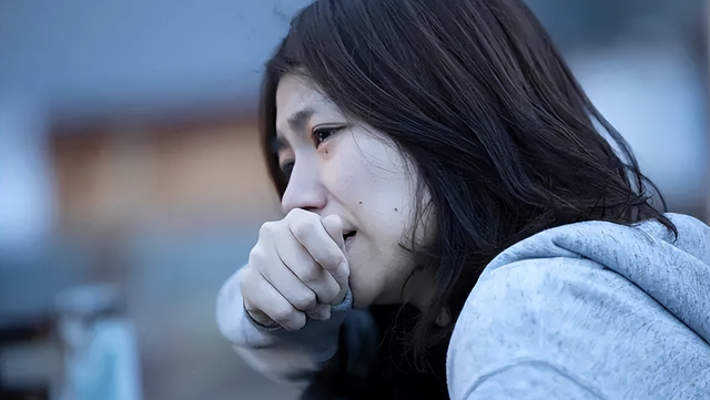 日本伦理片《秘密账号》,女人网聊奔现男网友,在网络中探寻真爱