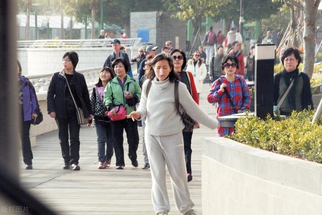 从 “靓绝五台山” 到香消玉殒,蓝洁瑛和曾志伟的恩怨情仇