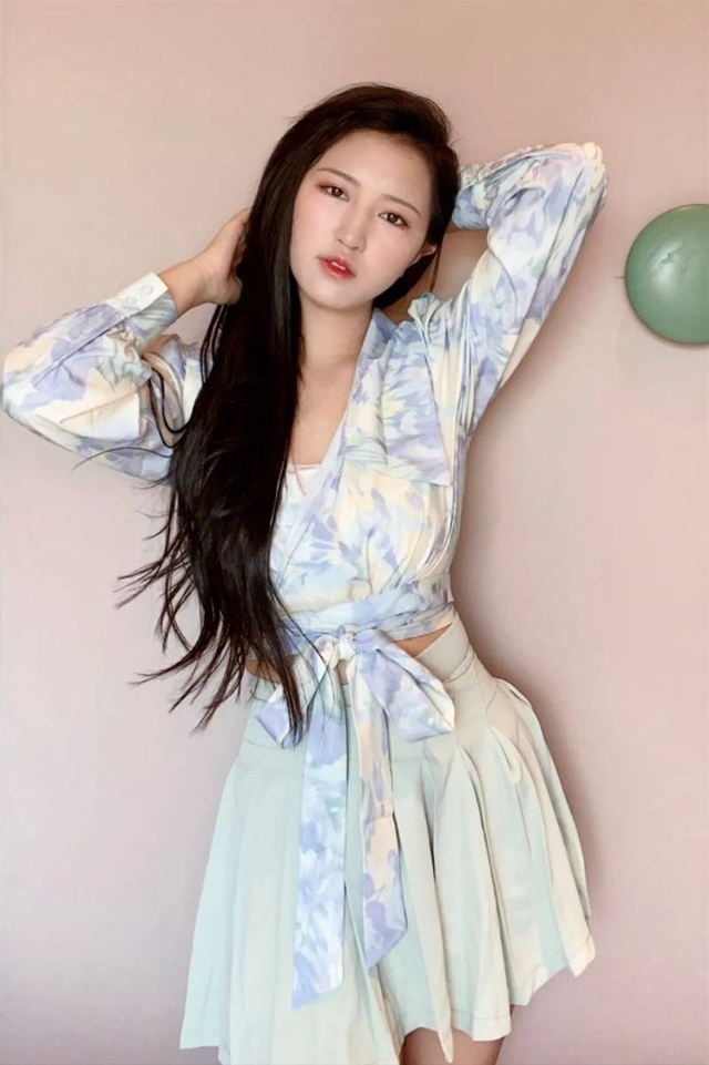 女演员沈樵传播淫秽视频被刑拘,担任过多名女星裸替,曾抑郁轻生