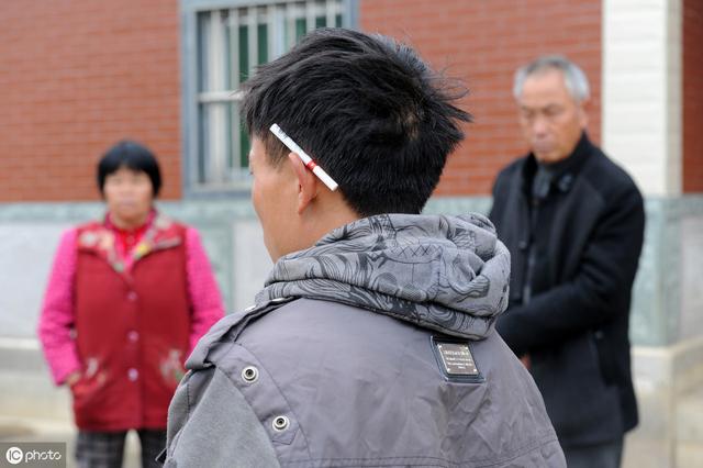 “有车有房,还怕40岁娶不到20岁姑娘?”“自视清高,活该光棍”