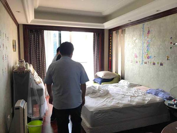 杭州女子胜诉丈夫婚外赠与三千余万案,其夫前情人豪宅被强腾