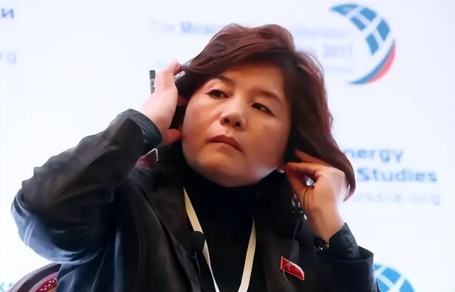 朝鲜女外长:孤儿出身12岁留华,养父是3号人物,如今霸气侧漏