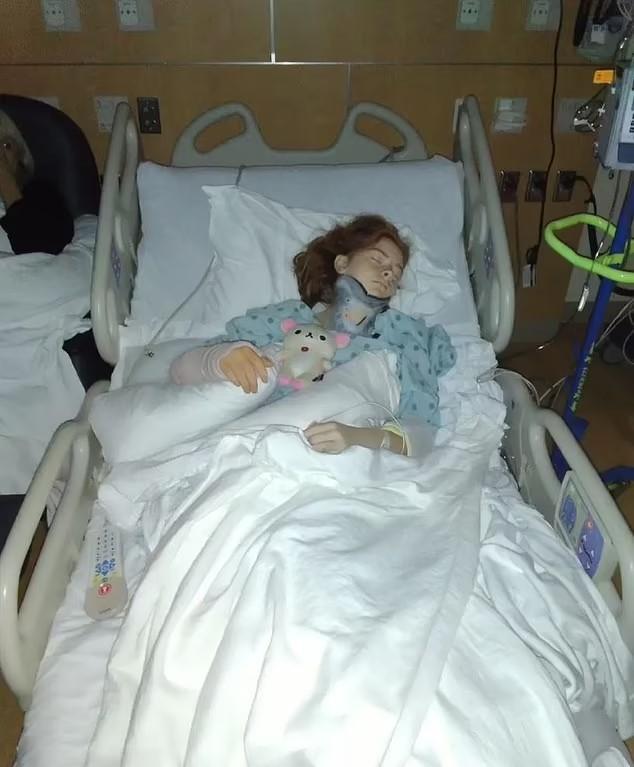 美国18岁少女计划校园枪击,她三年前出车祸,还是学校筹钱救的