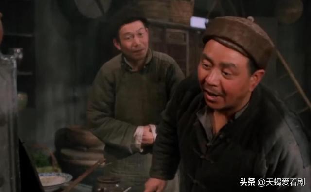 再看《包氏父子》,我发现厨子胡大并不是“捧杀高手”!