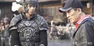 二馍(29年后才懂，二嫫用脚玩的不是面粉，而是中国人难以启齿的“性”)