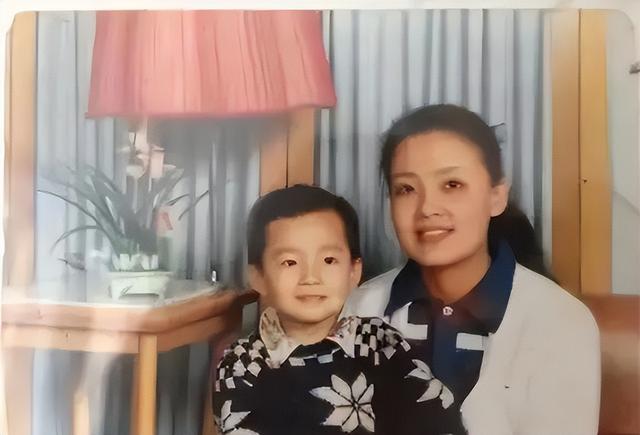 曾经的“京城四少”:有人吃软饭,有人缓刑,还有人离婚毁床垫
