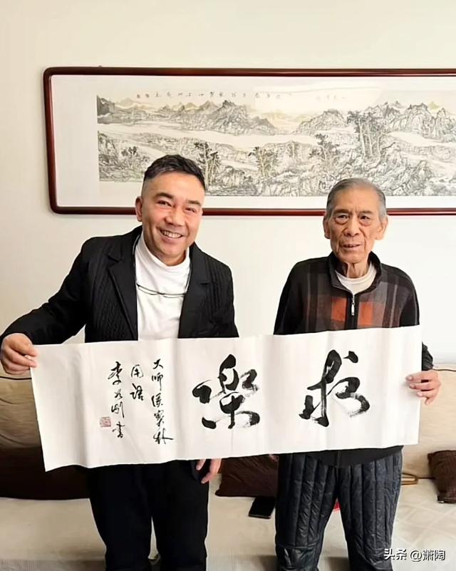 杨议拜师侯宝林 侯宝林两个徒弟 一个不掺和 一个被利用 最大赢家是他