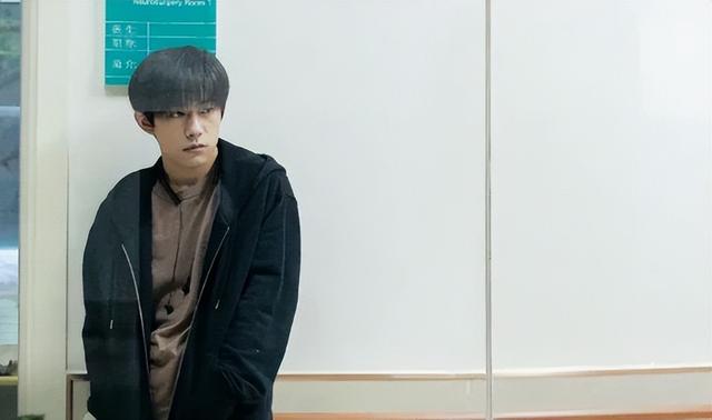 《送你一朵小红花》:从“入梦”到“出梦”,韦一航的救赎与蜕变