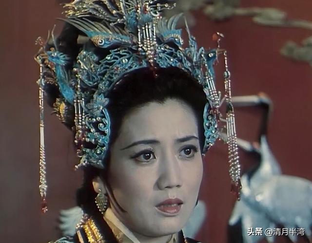 同演贾元春,有人雍容华贵一脸富态,有人仿佛宫里窜出的大马猴?