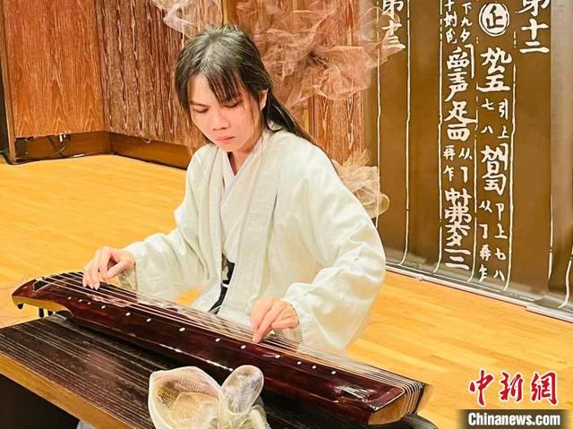 台湾写真:丝桐声声不息 古琴在台湾民间传承