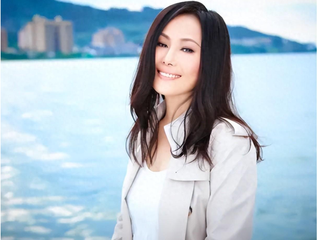 江蕙自曝患癌经历，费玉清发声回应，曾深情告白：要葬在江蕙墓旁
