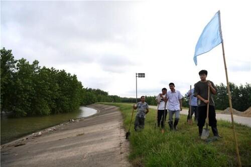 青春出列——暴雨洪峰中的热血成人礼
