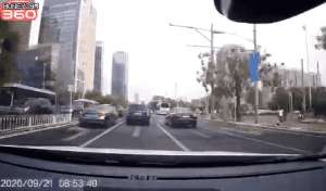 奶茶事件(刑拘疯狂别车还泼“奶茶”，警方通报来了)