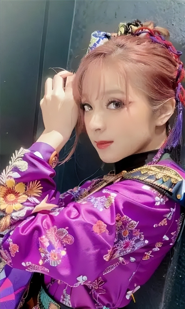 日本二次元女王——美依礼芽,元气偶像的魅力着实强大。