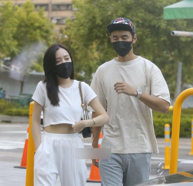 阮经天和女友分手!时隔5个月又曝新恋情,女方比上一位更抢镜