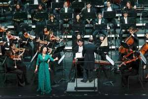 妈妈留给我一首歌(“在我童年的时候，妈妈留给我一首歌。”听徐景新创作的那些电影歌曲)