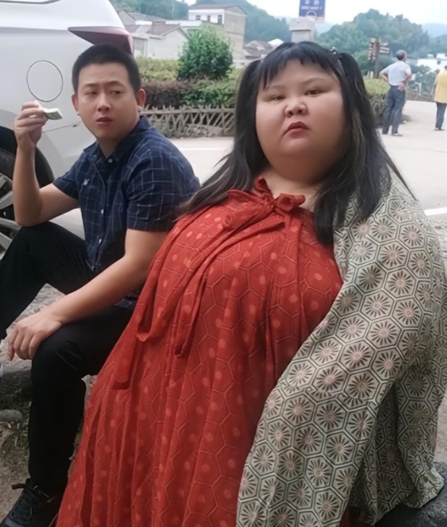 台州一枝花婚后被喂到330斤,过上摆烂生活,丈夫:我不准她减肥