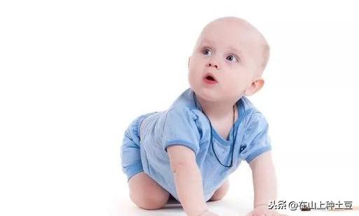 宝宝出生第一天就需要开始锻炼的技能,竟然是——趴