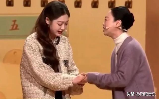出道就被封杀,因相貌遭受非议,如今获得冠军,登上春晚?