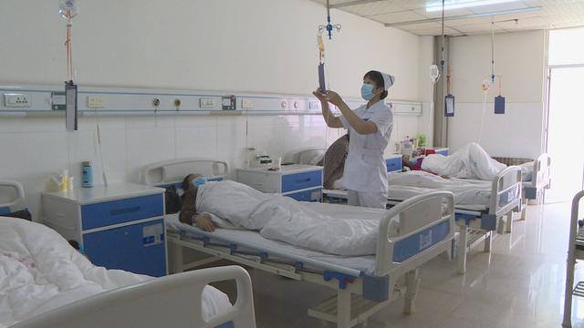 「致敬白衣天使」贾文静:用爱温暖每一位患者