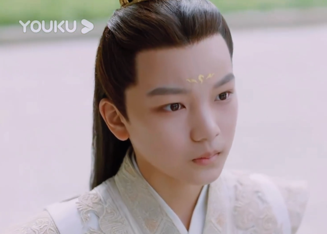 演完少年南辰王，又在《驭鲛记》演天君，这位童星还是个街舞高手