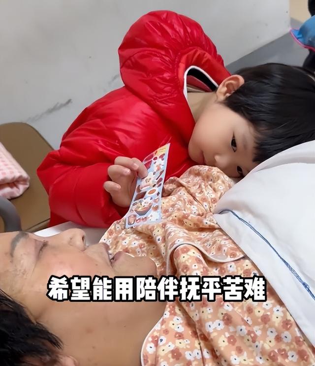 小天赐,终为父母的“众叛亲离”买了单,年仅5岁活得不像小孩