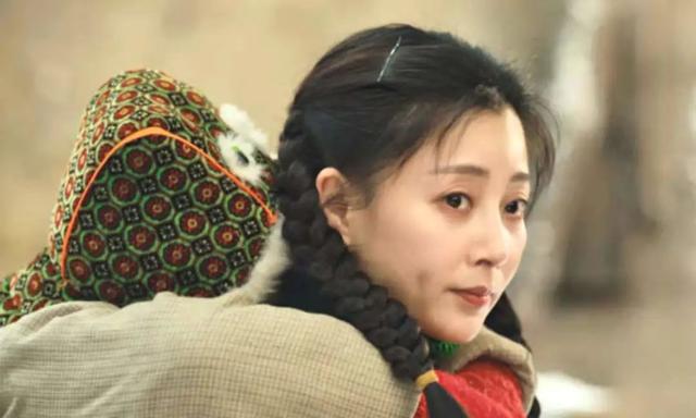 《人世间》周家儿媳的两种人生:郑娟像爬山虎,郝冬梅似凌霄花