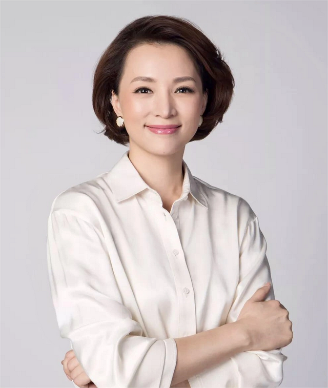 唉,董卿现状,谁能想到……