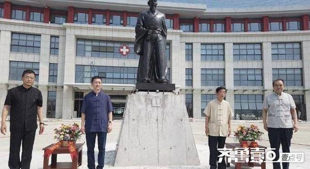 博兴县中医医院隆重举行张仲景雕像揭幕仪式