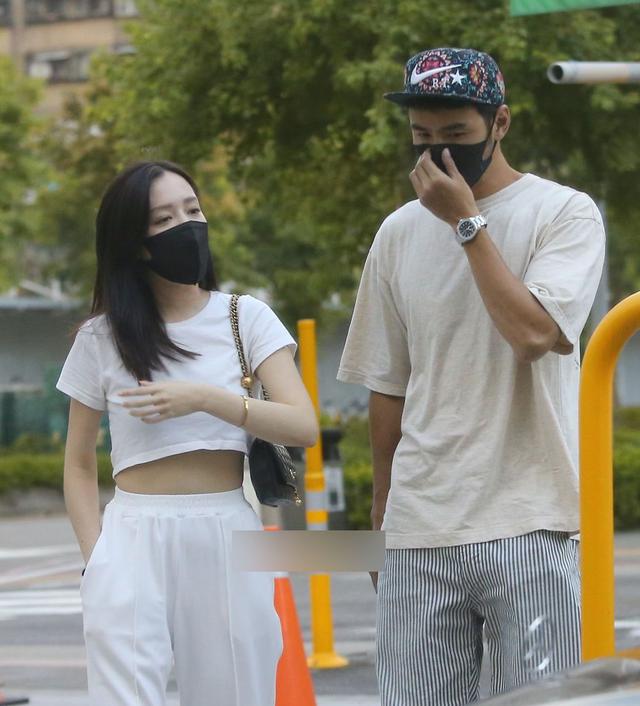 阮经天和女友分手!时隔5个月又曝新恋情,女方比上一位更抢镜