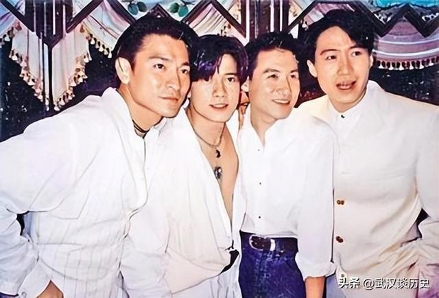 口水歌“毒歌词”,毁掉多少人的青春!华语乐坛,欠我们一个解释