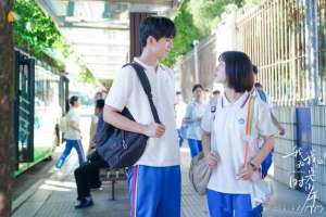 我和我的时光少年(《我和我的时光少年》首播，邓恩熙张凌赫主演，校园生活温暖有趣)